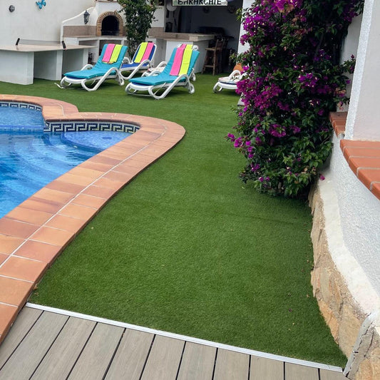 Synthetic Grass for Swimming Pool Surrounds 10m